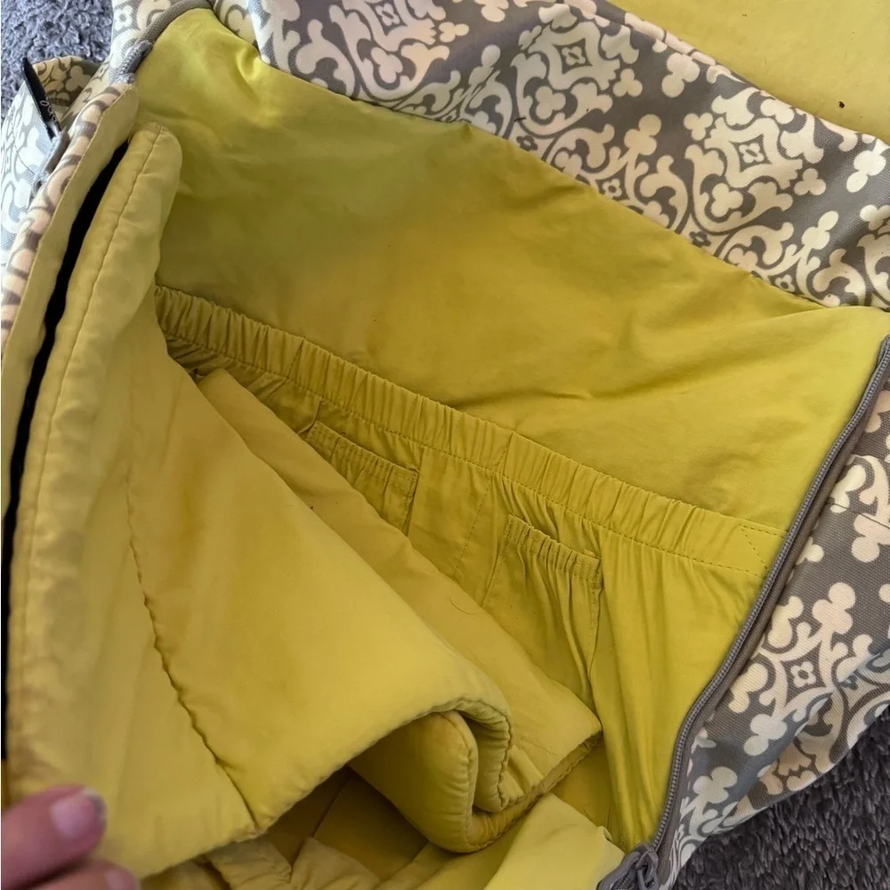 PETUNIA PICKLE BOTTOM Messenger Convertible Diaper Bag
